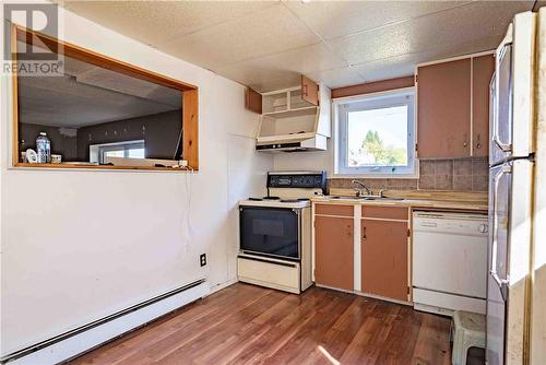 23 Montcalm Street, Greater Sudbury, ON - Indoor Photo Showing Kitchen