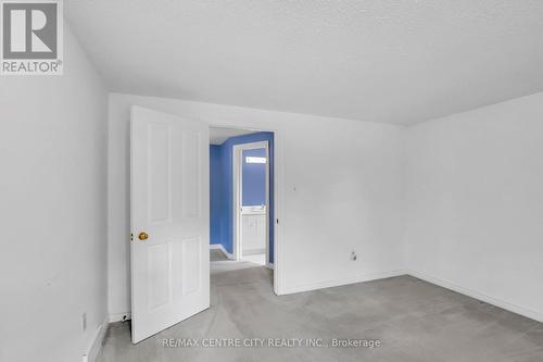 17 - 70 Sunnyside Drive, London, ON - Indoor Photo Showing Other Room