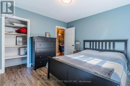 33 Turner Avenue, Kitchener, ON - Indoor Photo Showing Bedroom