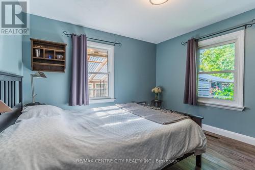 33 Turner Avenue, Kitchener, ON - Indoor Photo Showing Bedroom