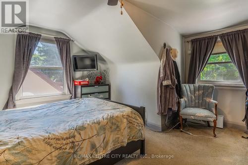 33 Turner Avenue, Kitchener, ON - Indoor Photo Showing Bedroom