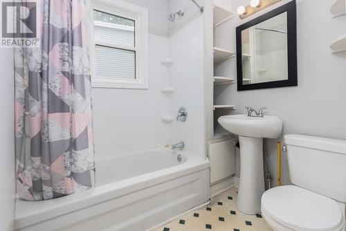 75 Goodridge Street, St. John'S, NL - Indoor Photo Showing Bathroom