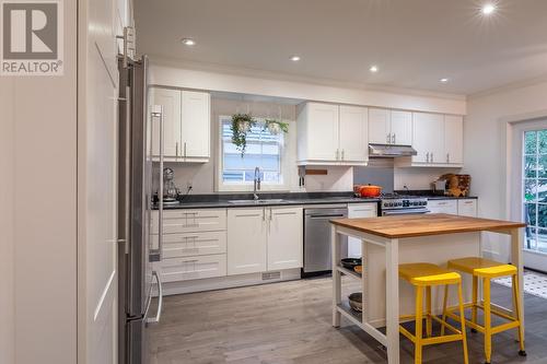 71 West Valley Road, Corner Brook, NL - Indoor Photo Showing Kitchen