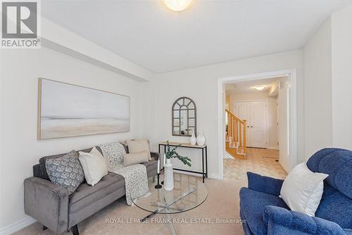 44 - 1640 Grandview Street N, Oshawa (Taunton), ON - Indoor Photo Showing Living Room