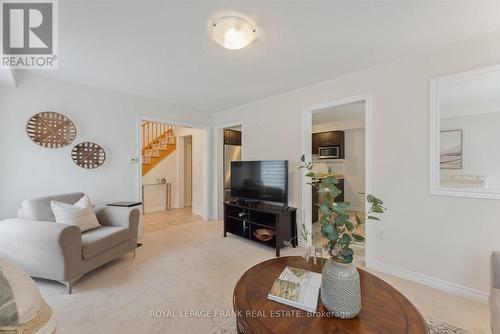 44 - 1640 Grandview Street N, Oshawa (Taunton), ON - Indoor Photo Showing Living Room