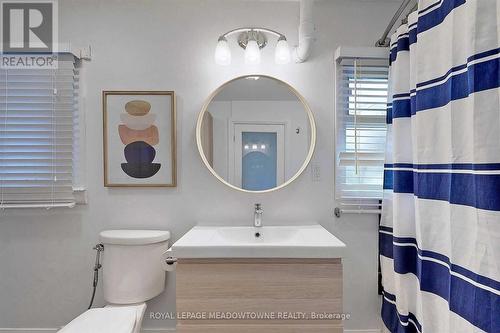 564 Pharmacy Avenue, Toronto, ON - Indoor Photo Showing Bathroom