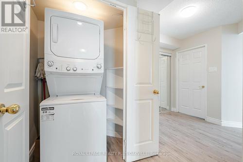 1310 - 2177 Burnhamthorpe Road W, Mississauga (Erin Mills), ON - Indoor Photo Showing Laundry Room