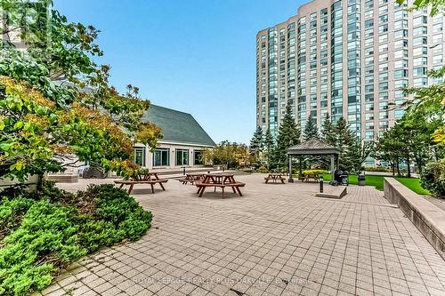 1310 - 2177 Burnhamthorpe Road W, Mississauga (Erin Mills), ON - Outdoor