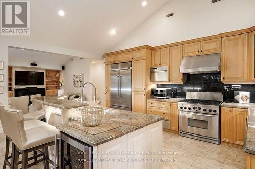 406 The Kingsway, Toronto, ON - Indoor Photo Showing Kitchen