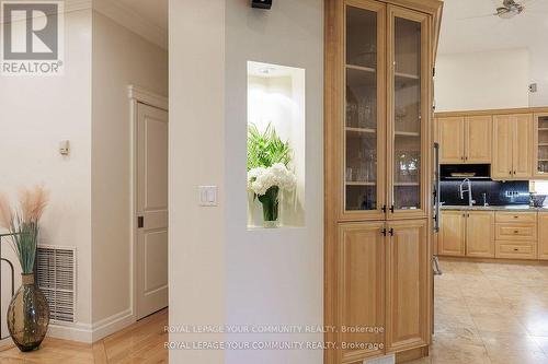 406 The Kingsway, Toronto, ON - Indoor Photo Showing Kitchen