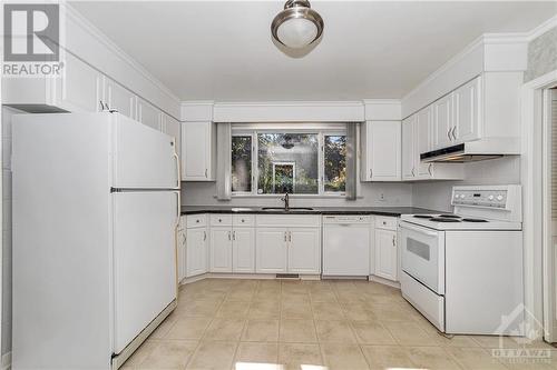 260 Remic Avenue, Ottawa, ON - Indoor Photo Showing Kitchen