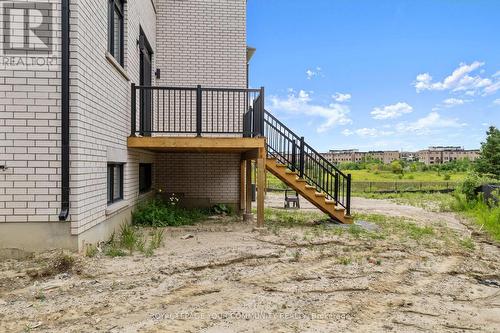 2 Bunn Court, Aurora (Bayview Northeast), ON 