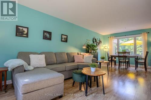 24 Maryknoll Avenue, Kawartha Lakes (Lindsay), ON - Indoor Photo Showing Living Room