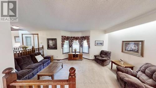 87 Main Street W, Brock (Beaverton), ON - Indoor Photo Showing Living Room