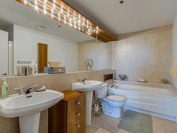 Ensuite bathroom - 