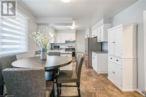 14 Oak Street, Welland, ON - Indoor Photo Showing Dining Room