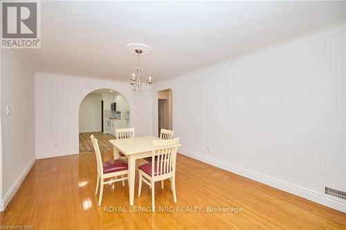 14 Woodelm Drive, St. Catharines, ON - Indoor Photo Showing Dining Room