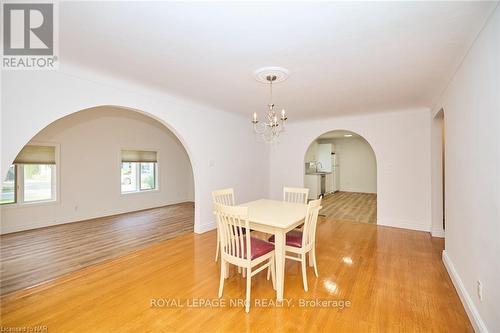 14 Woodelm Drive, St. Catharines, ON - Indoor Photo Showing Dining Room