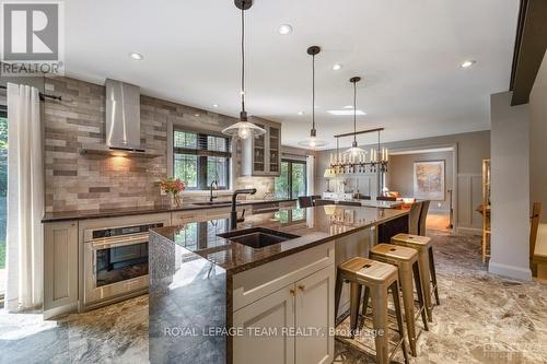 4794 Massey Lane, Ottawa, ON - Indoor Photo Showing Kitchen With Upgraded Kitchen