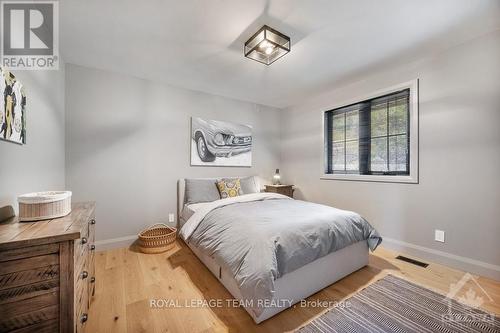 4794 Massey Lane, Ottawa, ON - Indoor Photo Showing Bedroom