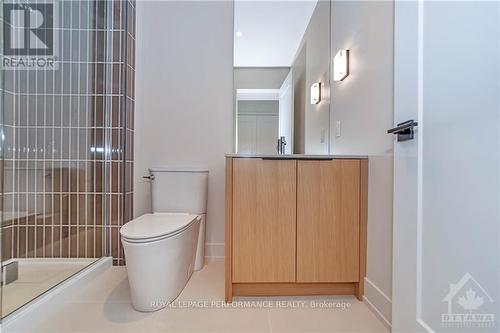 304 Selby Avenue, Ottawa, ON - Indoor Photo Showing Bathroom