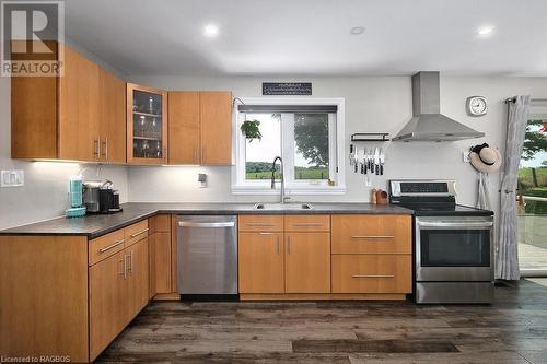 21388 Grey Rd 16, Chatsworth (Twp), ON - Indoor Photo Showing Kitchen