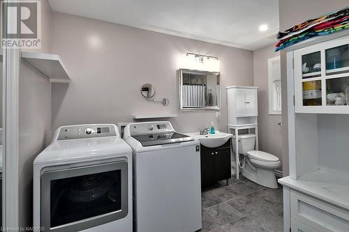 21388 Grey Rd 16, Chatsworth (Twp), ON - Indoor Photo Showing Laundry Room