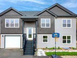 115 Lindforest Court  Middle Sackville, NS B4E 3J2