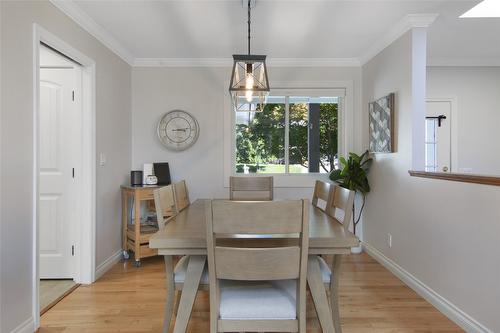 5136 Lark Street, Kelowna, BC - Indoor Photo Showing Dining Room