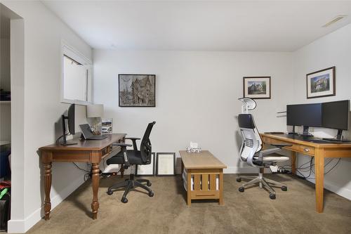 5136 Lark Street, Kelowna, BC - Indoor Photo Showing Office