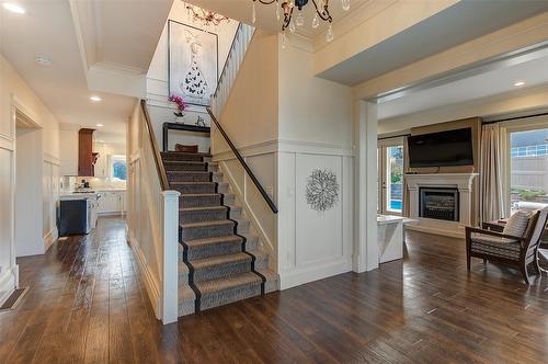 5335 Signet Crescent, Kelowna, BC - Indoor With Fireplace