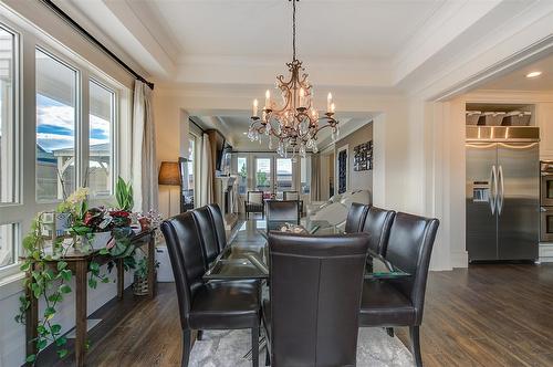 5335 Signet Crescent, Kelowna, BC - Indoor Photo Showing Dining Room