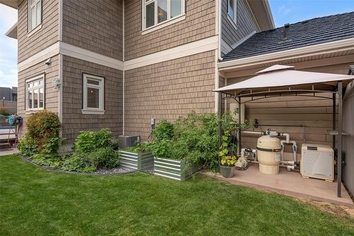 5335 Signet Crescent, Kelowna, BC - Outdoor With Exterior