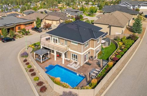 5335 Signet Crescent, Kelowna, BC - Outdoor With In Ground Pool With Deck Patio Veranda