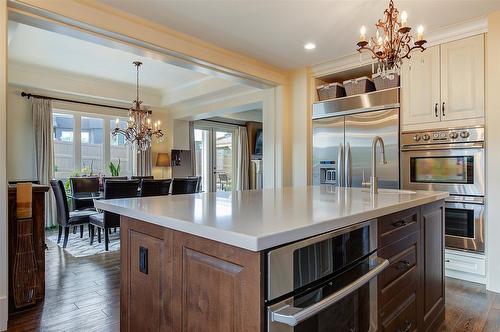 5335 Signet Crescent, Kelowna, BC - Indoor Photo Showing Kitchen With Upgraded Kitchen