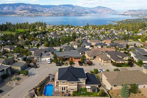 5335 Signet Crescent, Kelowna, BC - Outdoor With Body Of Water With View