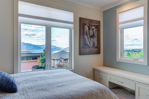 5335 Signet Crescent, Kelowna, BC - Indoor Photo Showing Bedroom