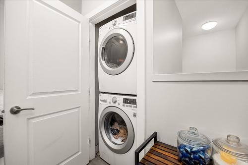 3737 Inverness Road, West Kelowna, BC - Indoor Photo Showing Laundry Room