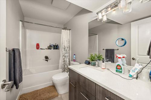 3737 Inverness Road, West Kelowna, BC - Indoor Photo Showing Bathroom