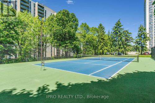 2209 - 3300 Don Mills Road, Toronto (Don Valley Village), ON - Outdoor With Backyard