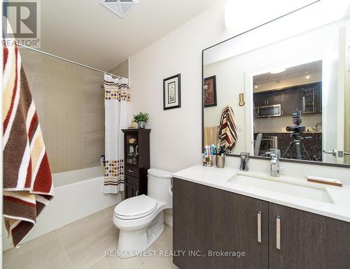 301 - 1575 Lakeshore Road W, Mississauga, ON - Indoor Photo Showing Bathroom