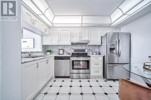 608 - 24 Hanover Road, Brampton, ON - Indoor Photo Showing Kitchen With Stainless Steel Kitchen