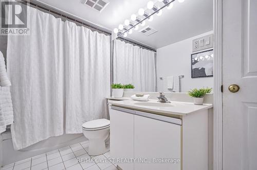 608 - 24 Hanover Road, Brampton, ON - Indoor Photo Showing Bathroom