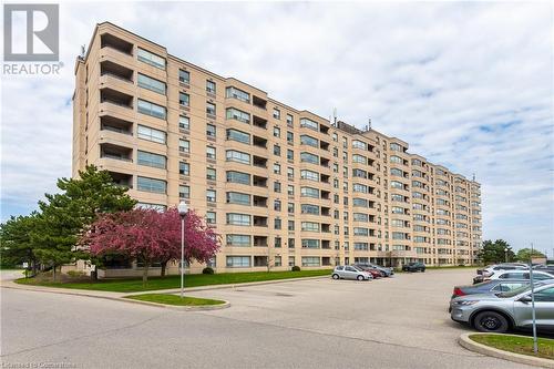 200 Jamieson Parkway Unit# 111, Cambridge, ON - Outdoor With Balcony With Facade