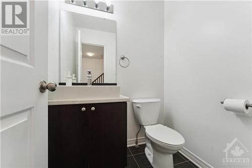 241 Dave Smith Crescent, Ottawa, ON - Indoor Photo Showing Bathroom