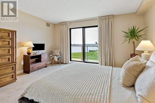 204 - 2 South Front Street, Belleville, ON - Indoor Photo Showing Bedroom