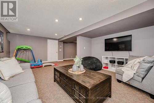 2435 Cobbinshaw Circle, Mississauga, ON 