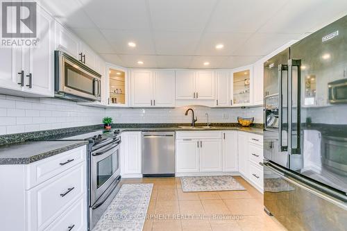 709 - 5090 Pinedale Avenue, Burlington, ON - Indoor Photo Showing Kitchen With Upgraded Kitchen