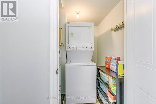 709 - 5090 Pinedale Avenue, Burlington, ON - Indoor Photo Showing Laundry Room