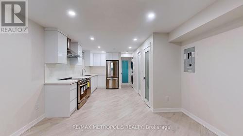 Lower B - 40 Stanwood Crescent, Toronto (Humbermede), ON - Indoor Photo Showing Kitchen